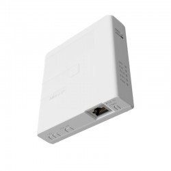 MIKROTIK Smart power injector that serves as an advanced software controlled repeater