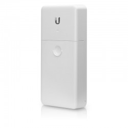 UBIQUITI Outdoor 4-Port PoE Passthrough Switch